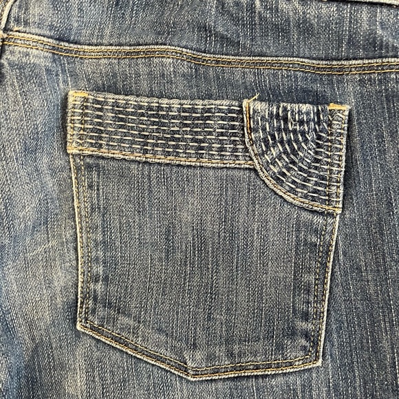 Jeans - Picture 3 of 4